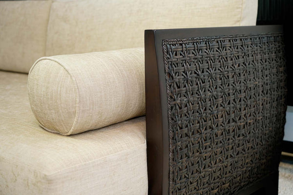 Seitenansicht des Boehm Sofas aus geflochtenem Leder