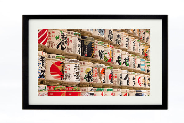 Foto mit Rahmen: Sakefässer in Tokyo (60x40cm)