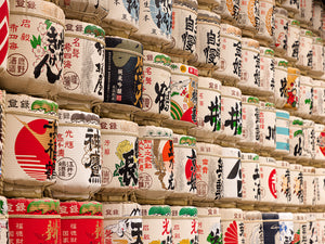 Sakefässer in Tokyo