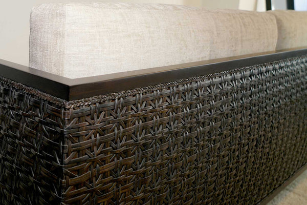 Rückseite des Boehm Sofas aus kunstvoll geflochtenem Leder