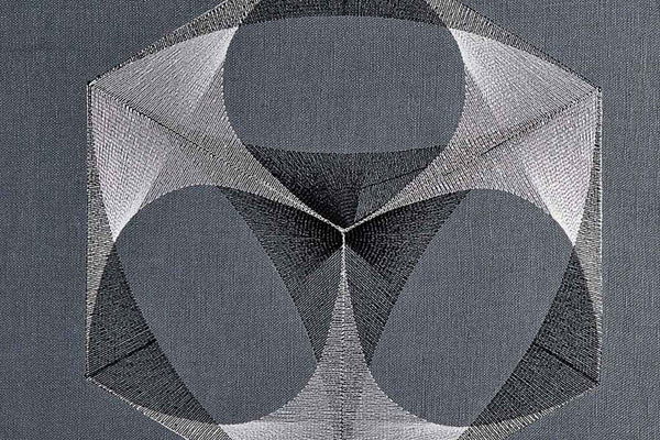 Nahansicht modernes Stickbild Hexa Complex