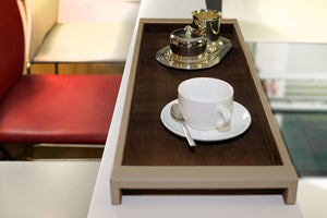 Ablage Slim Deluxe Tablett mit Kaffeetasse und Kaffeegeschirr 